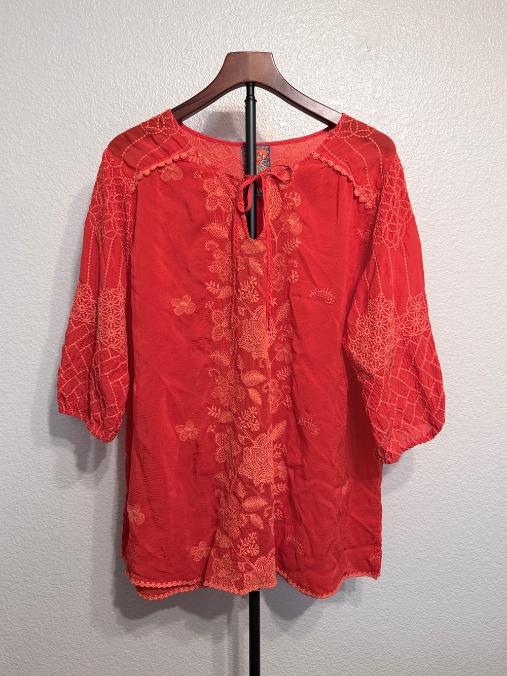 Johnny Was Embroidered Cupra Rayon Boho Red Floral 3/4 Sleeve Tunic Top - W’s XL